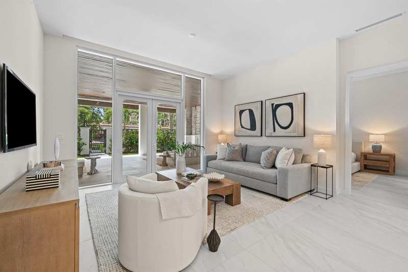 220 SE Mizner Boulevard # 102, Boca Raton FL 33432