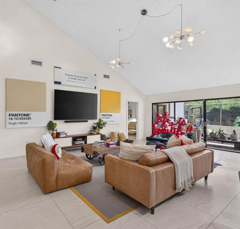 2613 Mohawk Circle, West Palm Beach FL 33409