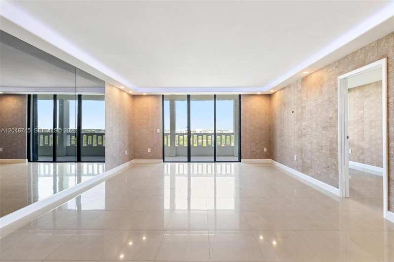 9801 Collins Ave # O, Bal Harbour FL 33154