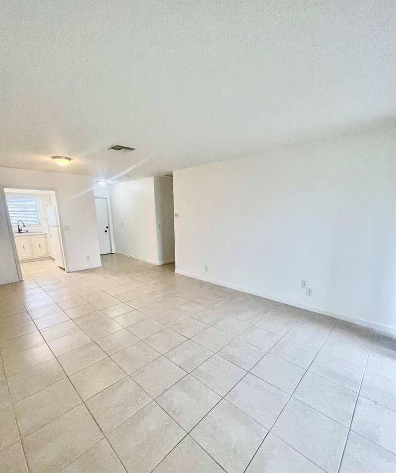 2521 Emory Drive W # F, West Palm Beach FL 33415