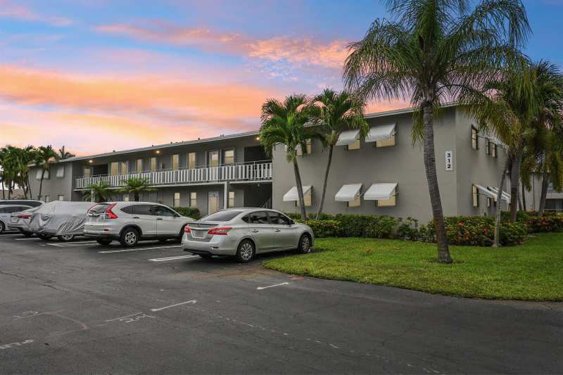 312 NE 17th Avenue # 202, Boynton Beach FL 33435