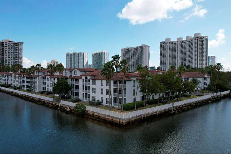 17900 NE 31st Court # 4100, Aventura FL 33160