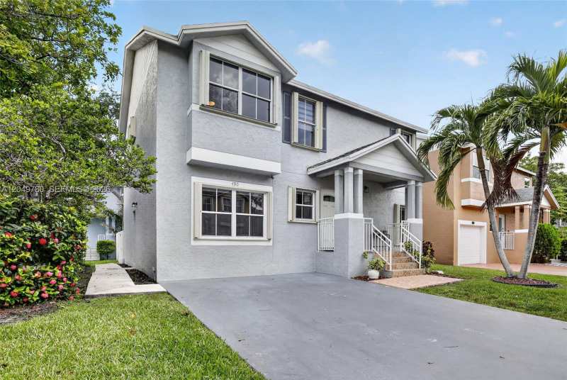 490 NW 102nd Ter, Pembroke Pines FL 33026