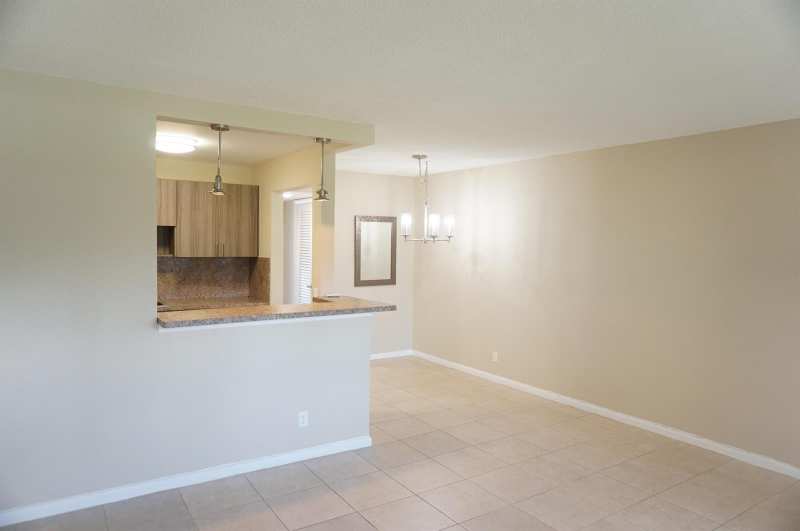 226 Sheffield J, West Palm Beach FL 33417