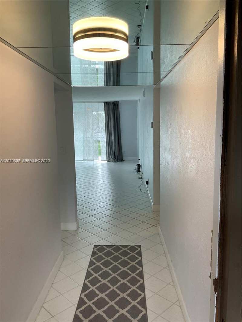 9201 Sunrise Lakes Blvd # 205, Sunrise FL 33322