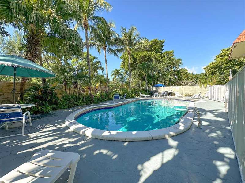 1125 NE 16th Place # 105, Fort Lauderdale FL 33305