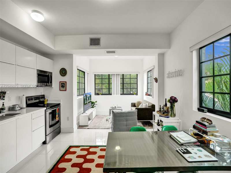 1901 S Le Jeune Rd # 3, Coral Gables FL 33134