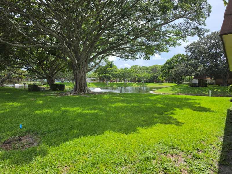 708 7th Lane, Palm Beach Gardens FL 33418