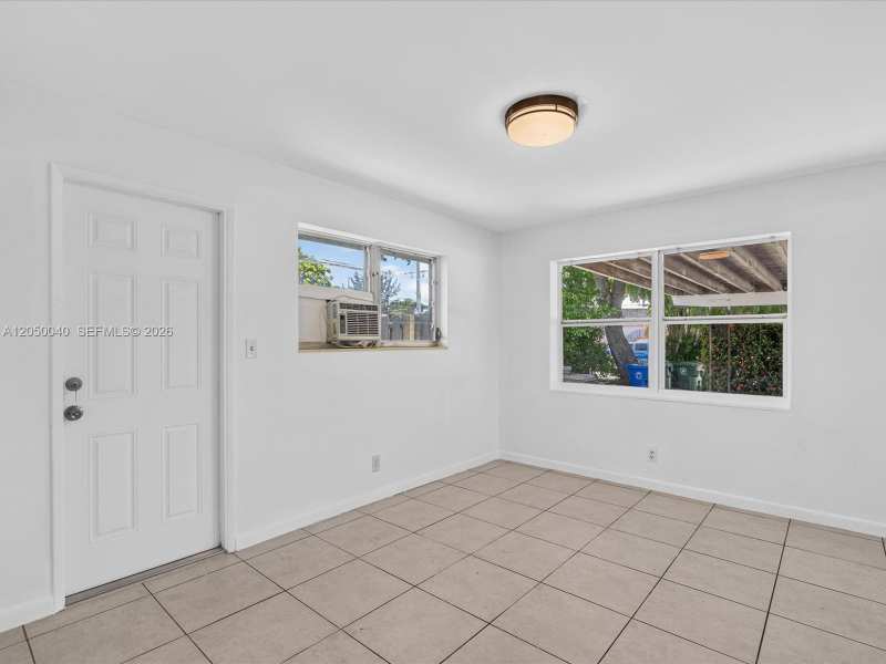 2513 NE 33rd Ave # 2, Fort Lauderdale FL 33305