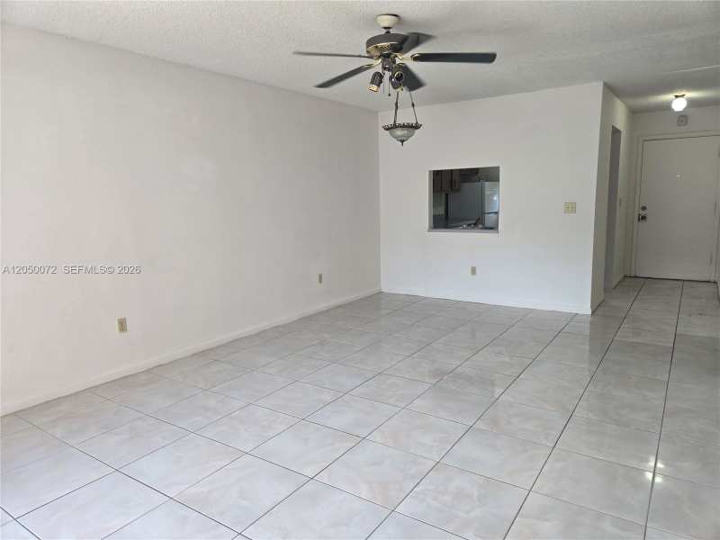 2800 NW 56th Ave # G301, Lauderhill FL 33313