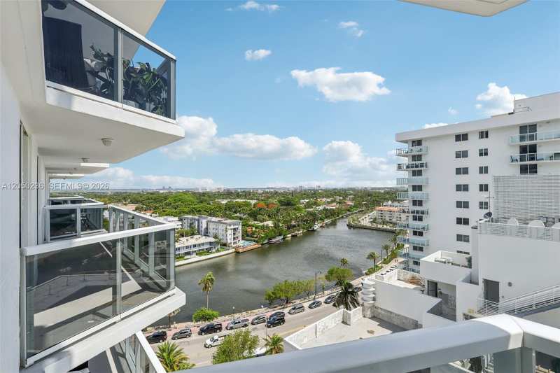 2401 Collins Ave # 1612, Miami Beach FL 33140
