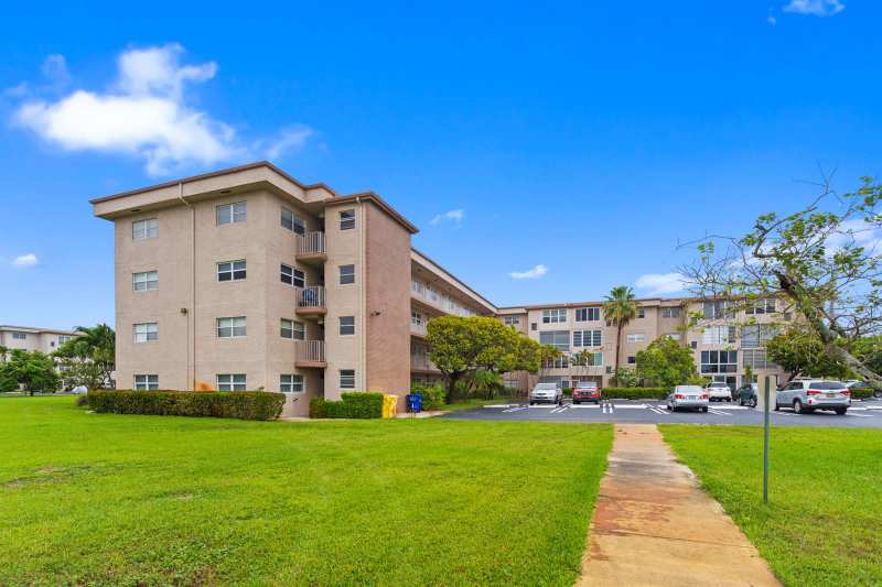 2615 NE 1st Court # 403, Boynton Beach FL 33435