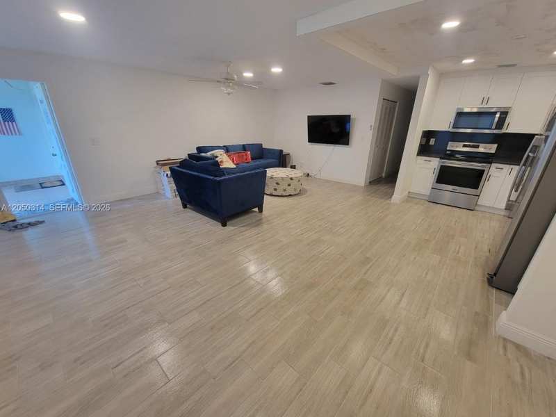 1009 NW 88th Ave # B87, Plantation FL 33322