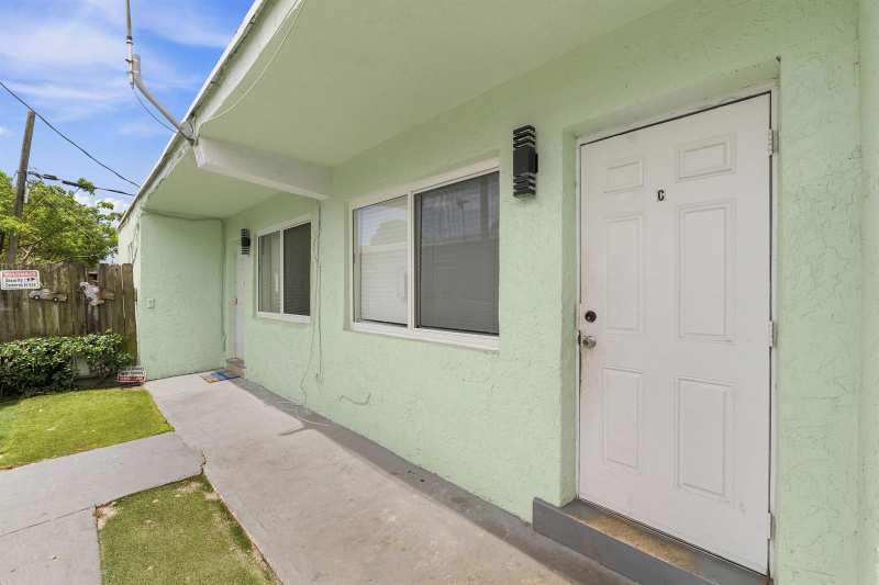 166 SW 3rd Street # d, Deerfield Beach FL 33441