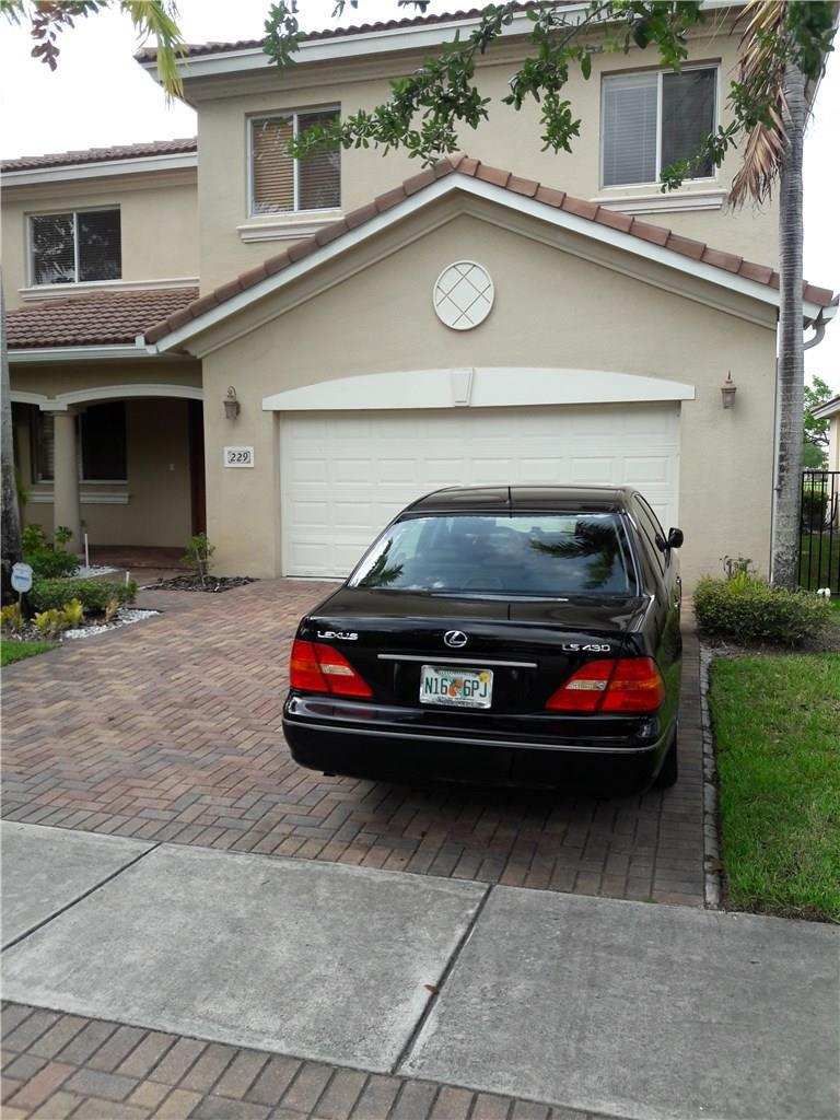 229 Gazetta Way, West Palm Beach FL 33413