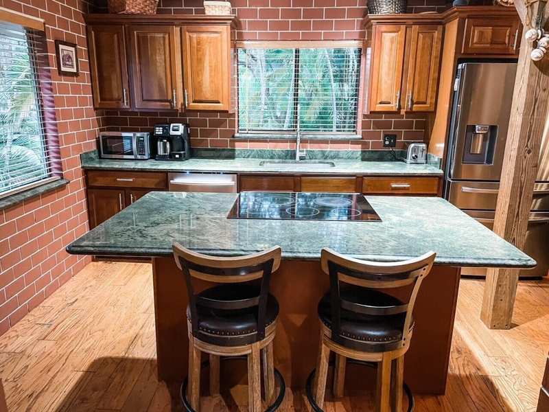 25 Lexington Lane W, Palm Beach Gardens FL 33418