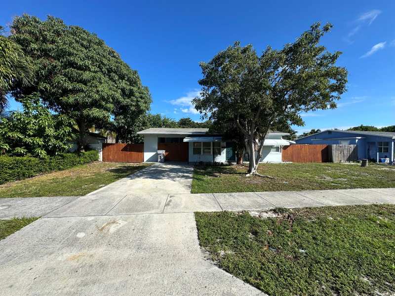 2550 NE 7th Terrace, Pompano Beach FL 33064