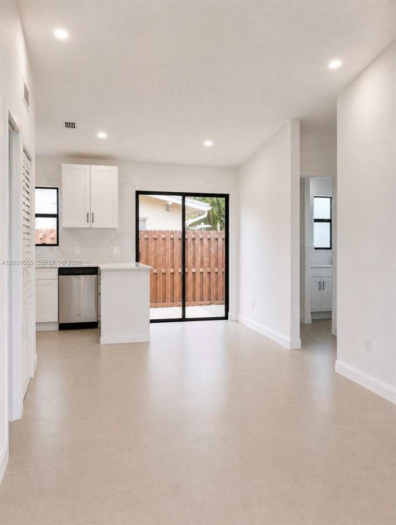 1010 NE 16th St # 1, Fort Lauderdale FL 33304