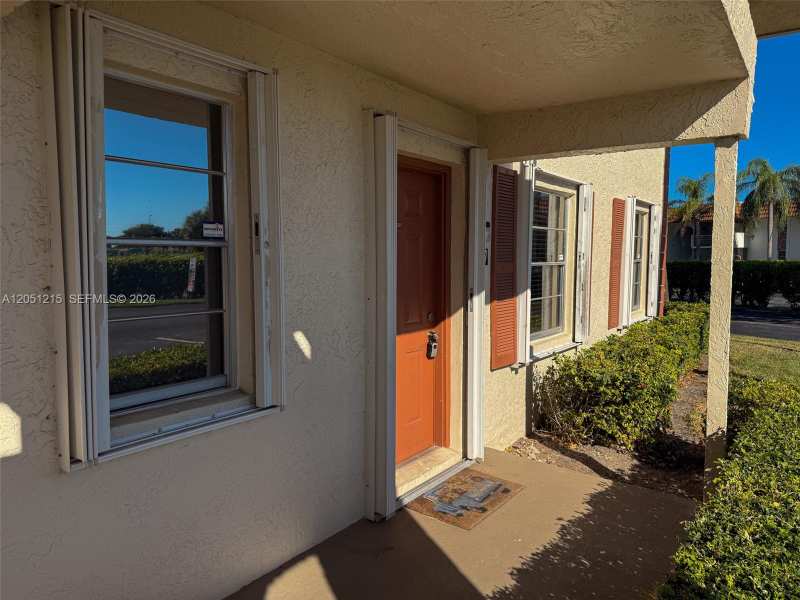 9937 Three Lakes Cir # 14d, Boca Raton FL 33428