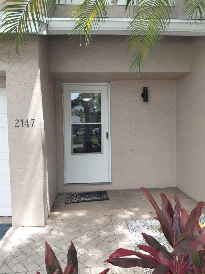2147 Discovery Circle W, Deerfield Beach FL 33442