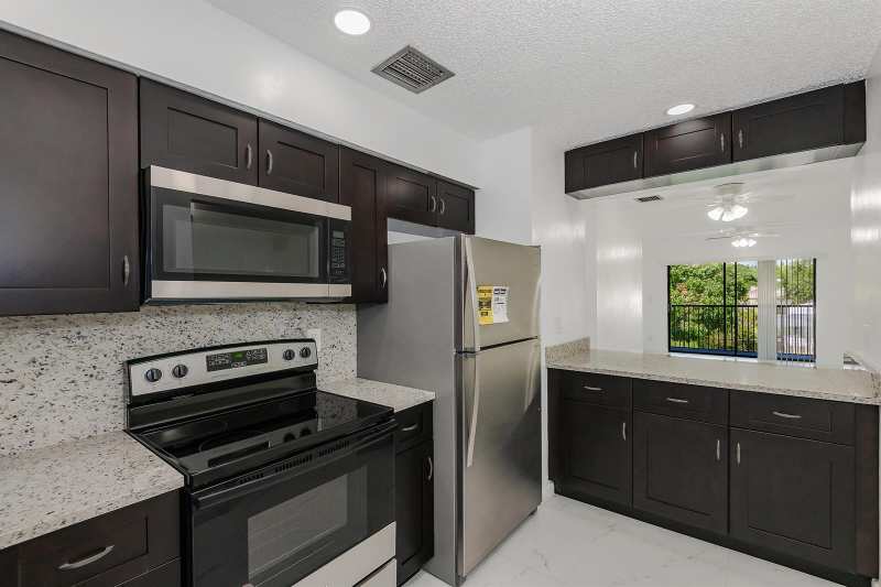 10675 Royal Palm Boulevard # 7, Coral Springs FL 33065
