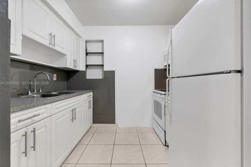 670 NE 130th St # 670, North Miami FL 33161