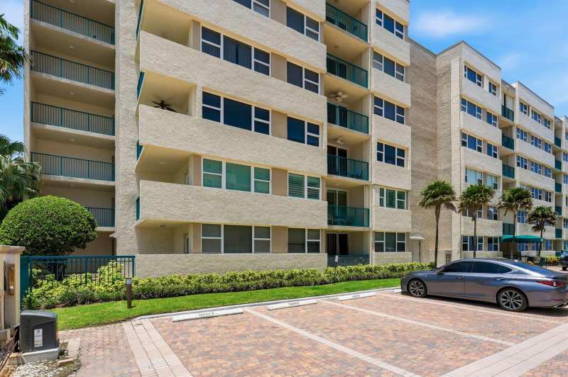 1239 Hillsboro Mile # 302, Hillsboro Beach FL 33062
