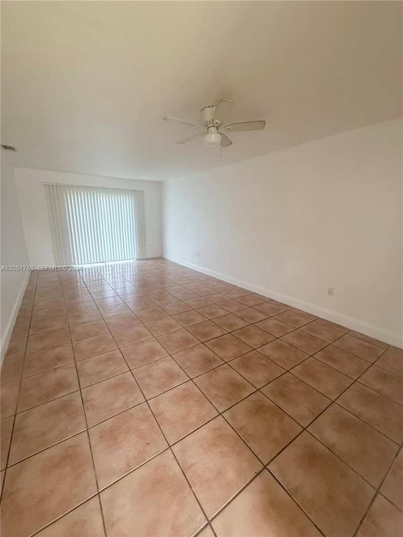 1990 NW 183rd St # 11, Miami Gardens FL 33056
