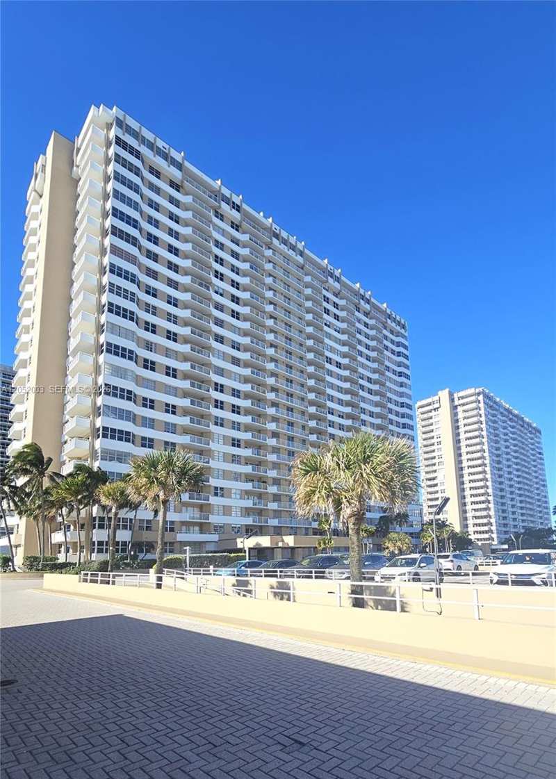 1980 S Ocean Dr # 4L, Hallandale Beach FL 33009