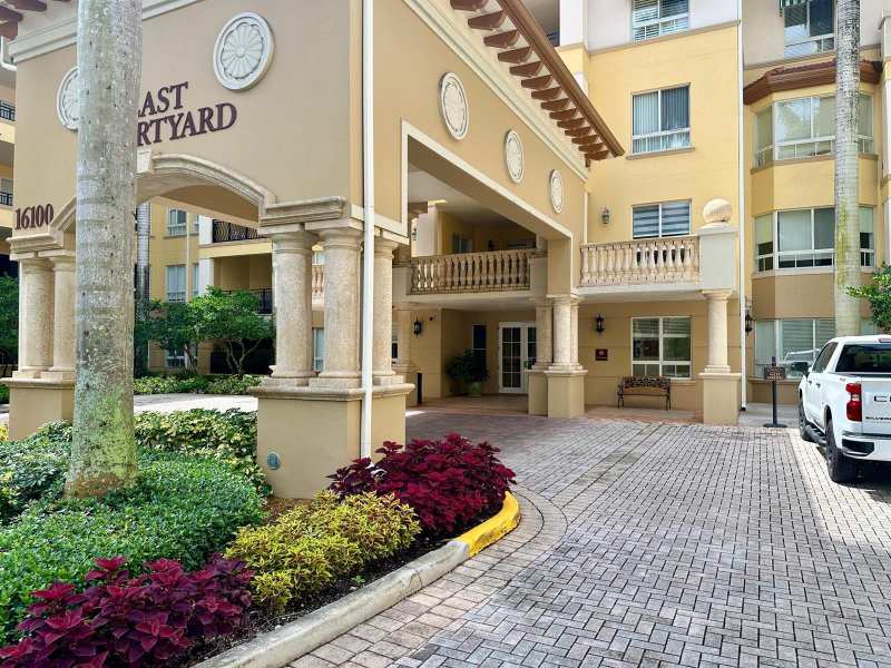 16100 Emerald Estates Drive # 389, Weston FL 33331