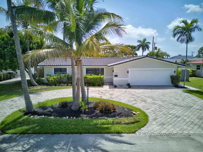 4431 NE 28th Avenue, Lighthouse Point FL 33064