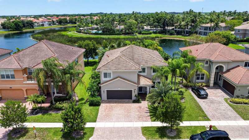 8890 Cobblestone Point Circle, Boynton Beach FL 33472