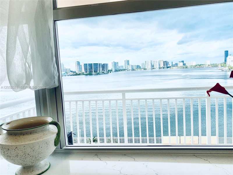 251 174th St # 602, Sunny Isles Beach FL 33160