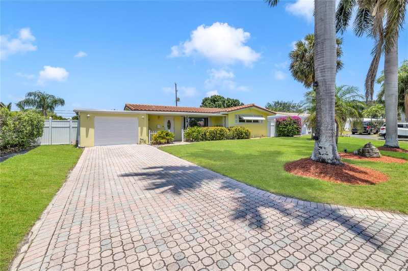 1961 NE 31ST Street, Lighthouse Point FL 33064
