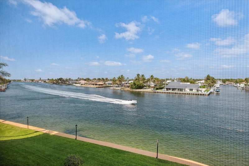 985 SE 19TH Avenue # 303, Deerfield Beach FL 33441