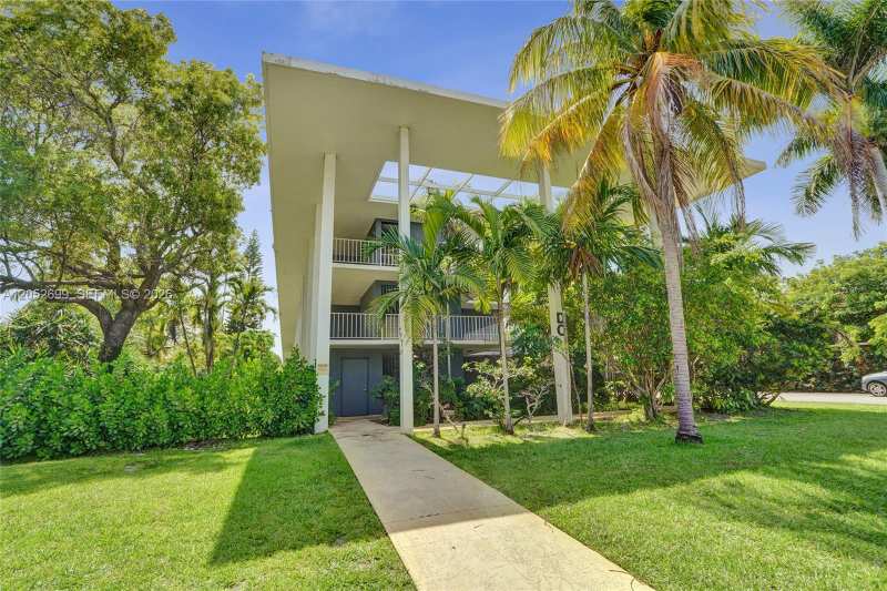 777 SE 2nd Ave # 114, Deerfield Beach FL 33441