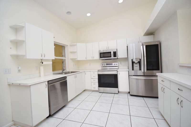 1520 NW 97th Avenue, Coral Springs FL 33071