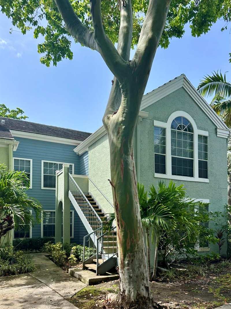 1050 Crystal Way # H, Delray Beach FL 33444