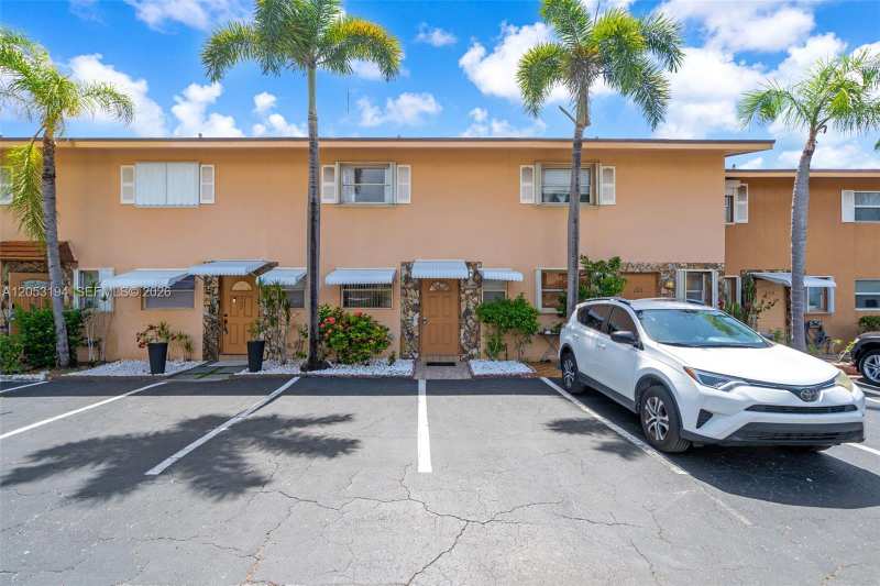 450 SE 7th St # 261, Dania Beach FL 33004