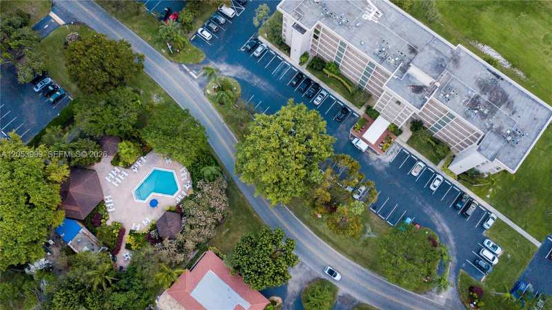 2850 N Palm Aire Dr # 404, Pompano Beach FL 33069
