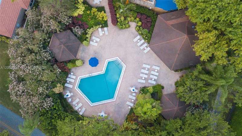 2850 N Palm Aire Dr # 404, Pompano Beach FL 33069