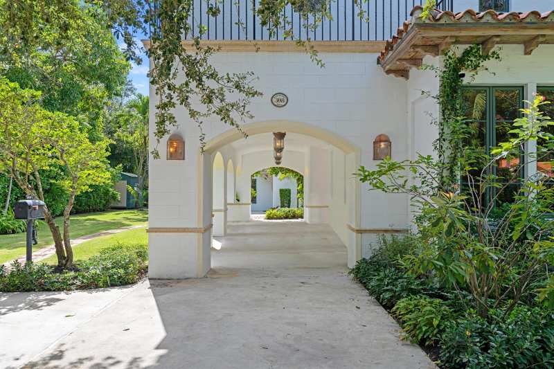 308 BARCELONA Road, West Palm Beach FL 33401