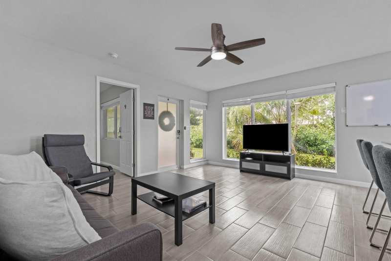 1007 NE 9th Court, Pompano Beach FL 33060