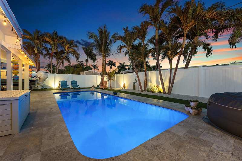 904 SE 15th Court, Deerfield Beach FL 33441