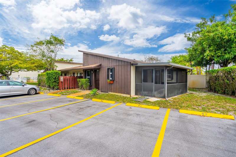 3201 NW 4th Ter # 85, Pompano Beach FL 33064