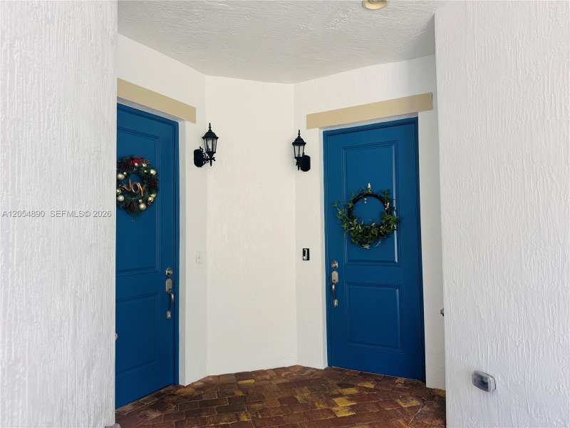 1409 SW 113th Ave, Pembroke Pines FL 33025