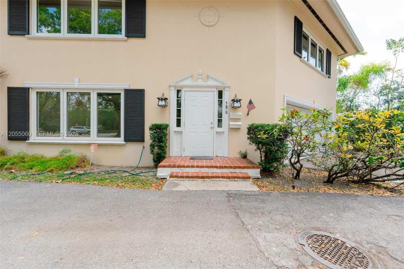 580 UNIVERSITY DR # 2, Coral Gables FL 33134