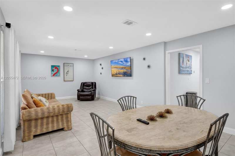 2160 NE 56th St # 2, Fort Lauderdale FL 33308