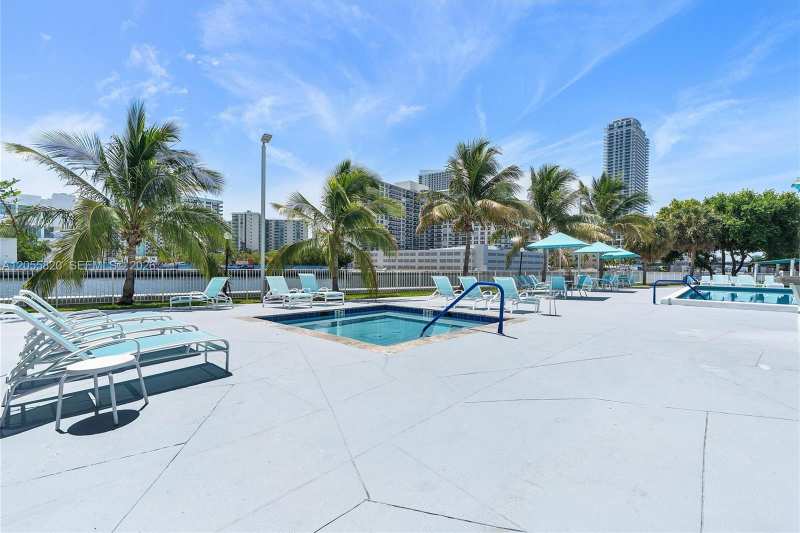 200 Leslie Dr # 631, Hallandale Beach FL 33009
