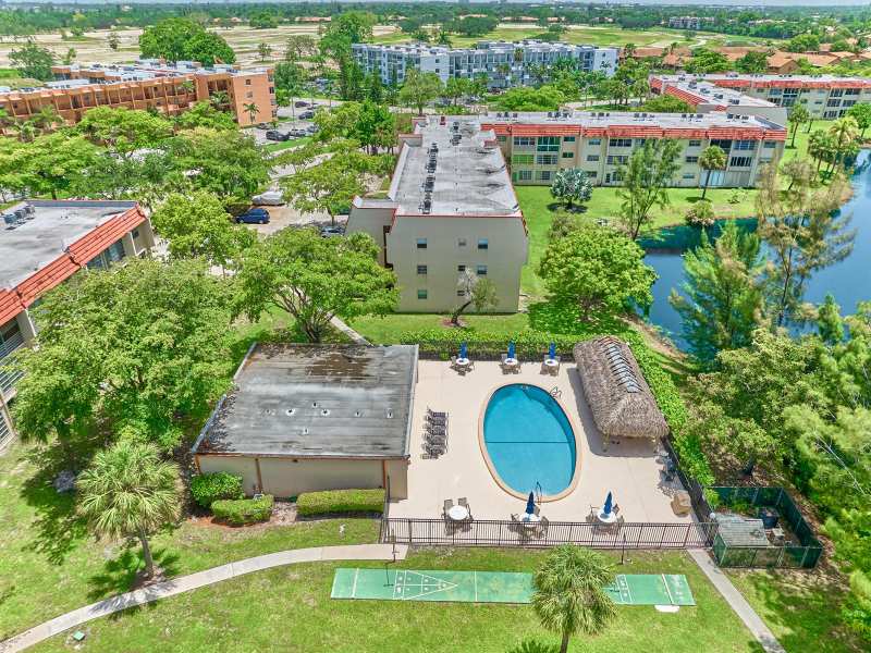 3091 E Sunrise Lakes Drive E # 212, Sunrise FL 33322